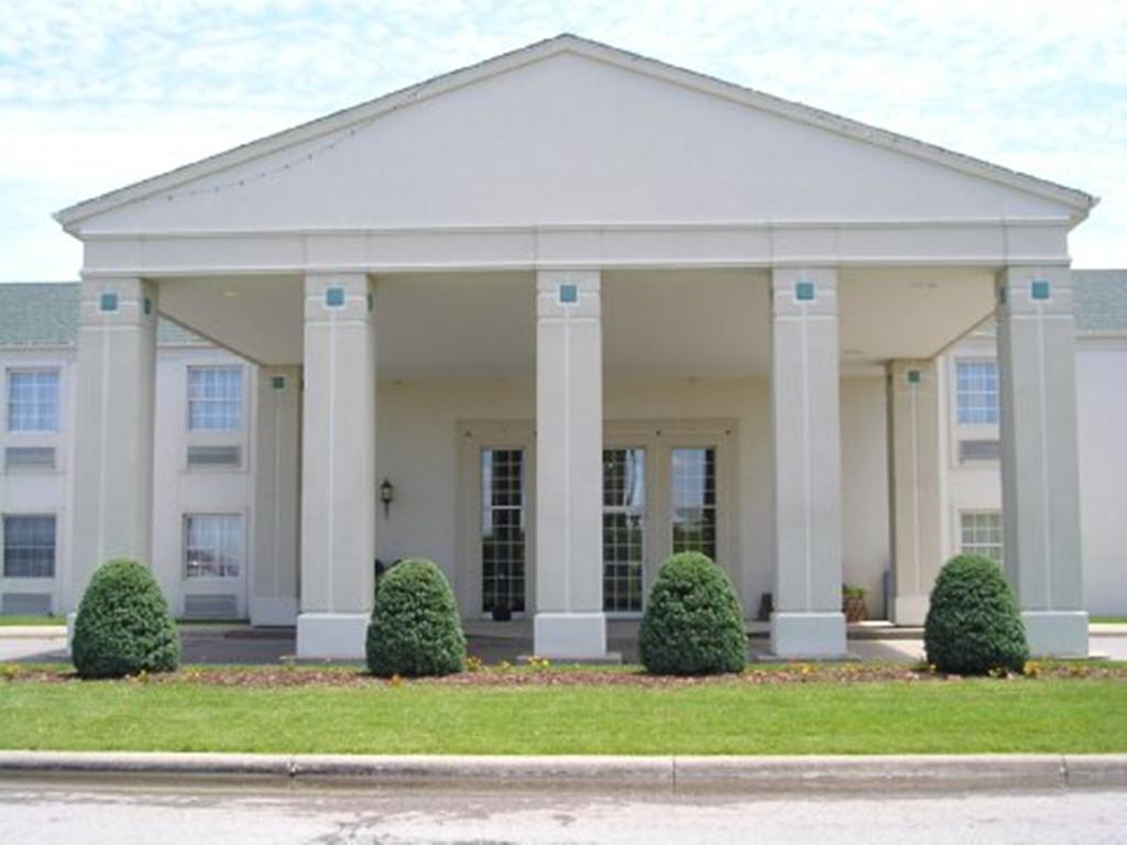 Moberly Inn & Suites מראה חיצוני תמונה